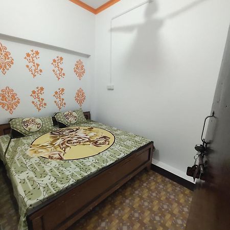 Awadh Guest House Ayodhya Ngoại thất bức ảnh