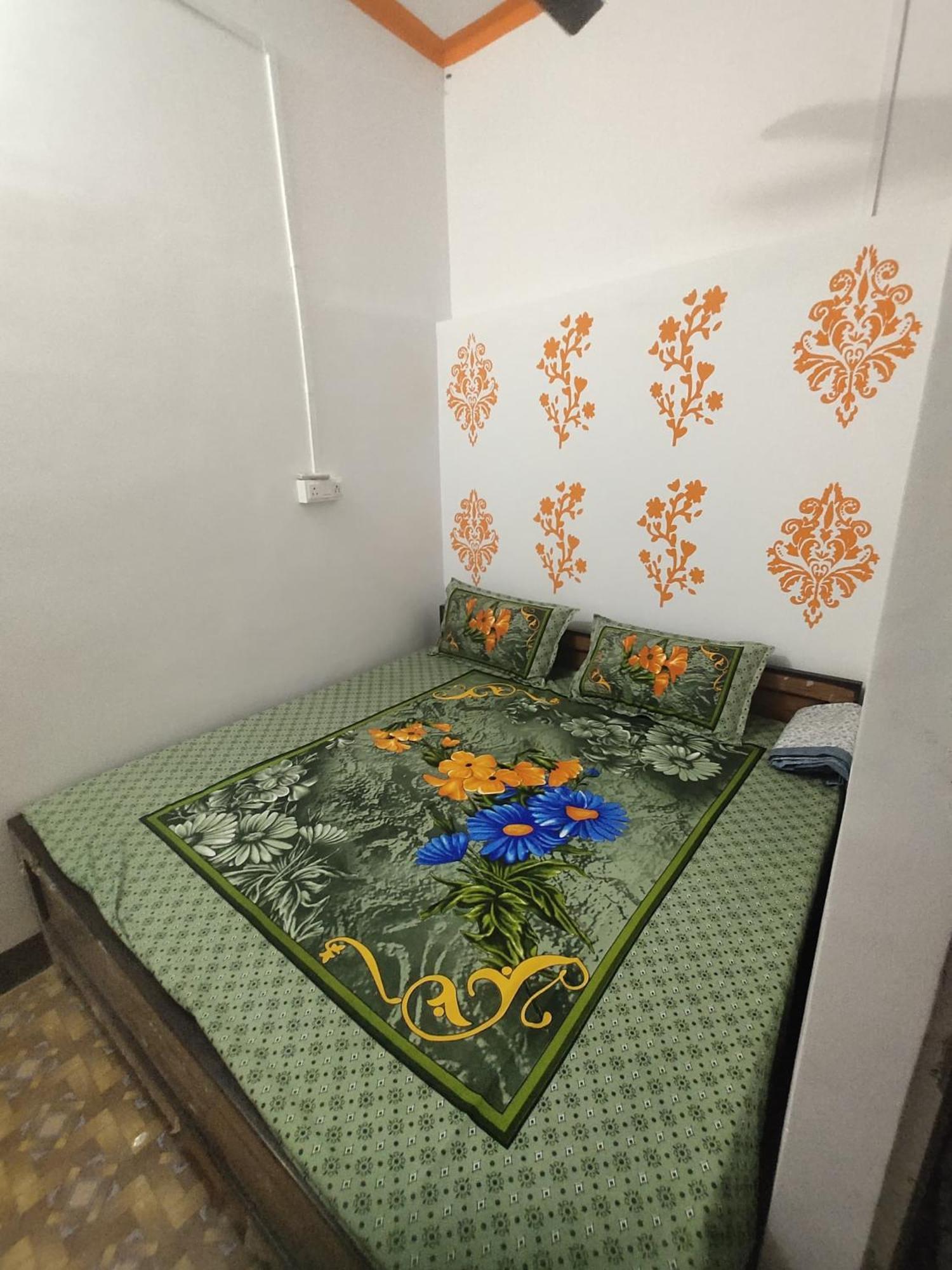 Awadh Guest House Ayodhya Ngoại thất bức ảnh